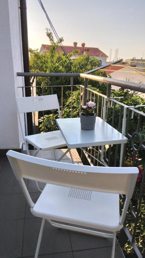 Antemma Apartment Pula Eksteriør billede
