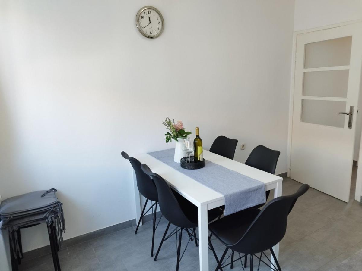 Antemma Apartment Pula Eksteriør billede